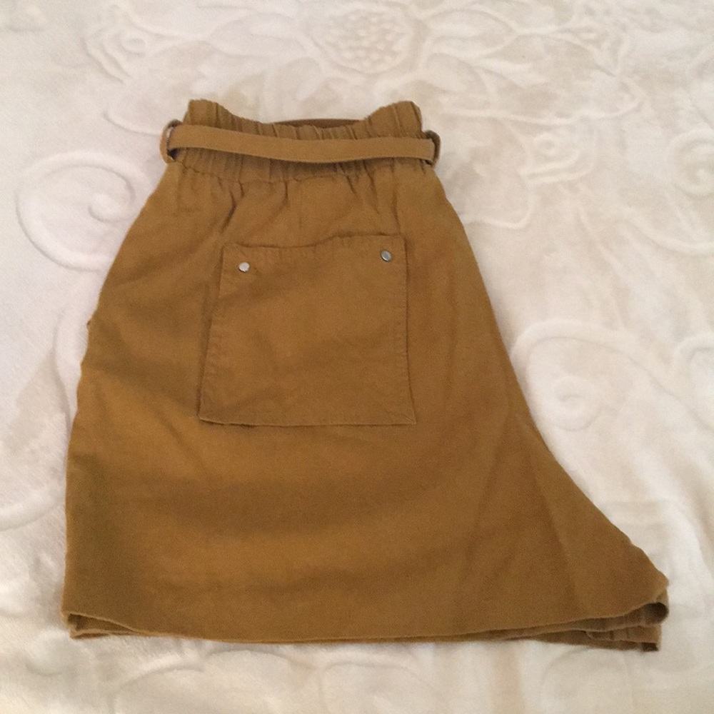 Zara Woman Mustard high-rise shorts, Medium